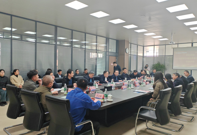 山东国家标准技术审评中心到华体会调研标准化工作